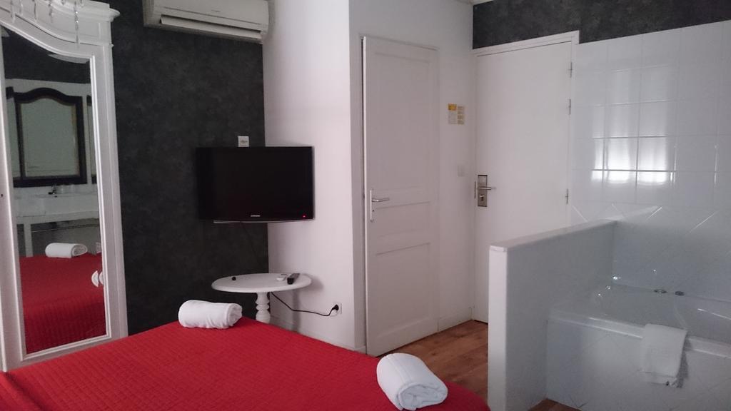 Hotel Le 5 마르티그 외부 사진